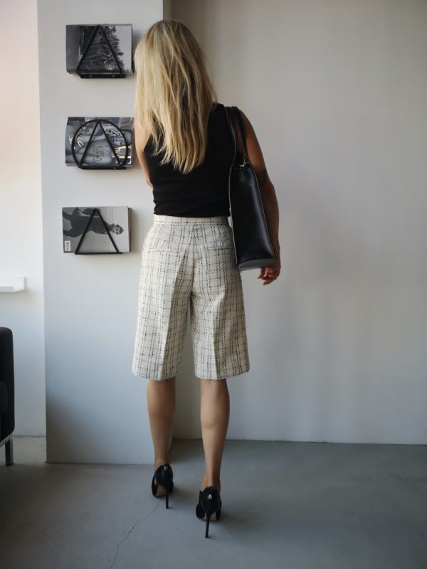 Another Label Moore shorts Off white