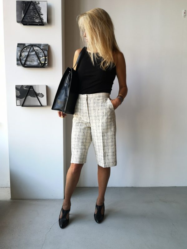 Another Label Moore shorts Off white