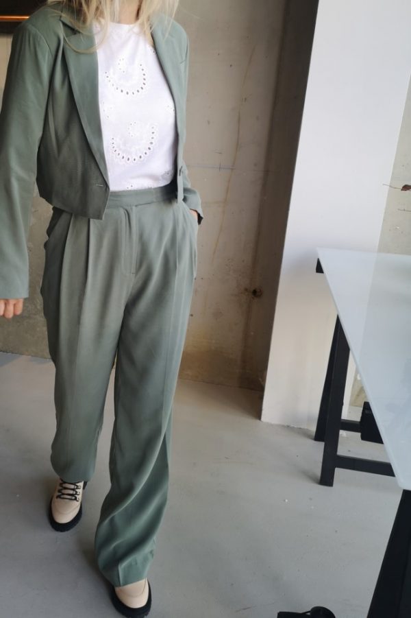 Another Label Moore pleated pants Green