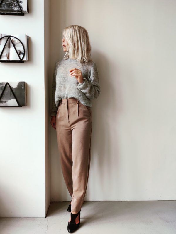 By Bar Stine pullover Grey