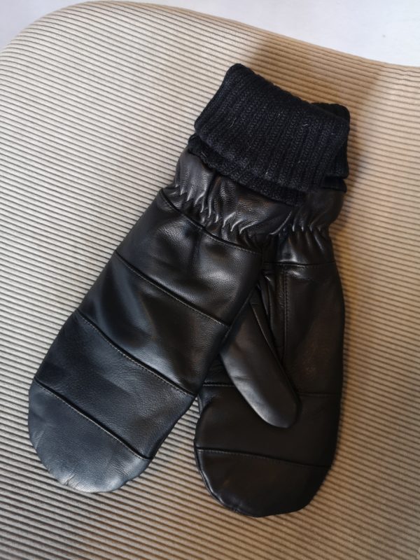 MbyM Read mittens Black