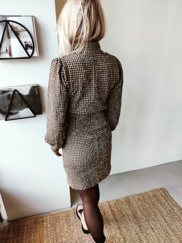 Second Female Hulana dress Chinchilla
