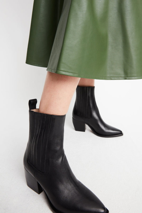 Royal Republiq Charm Chelsea boot Black