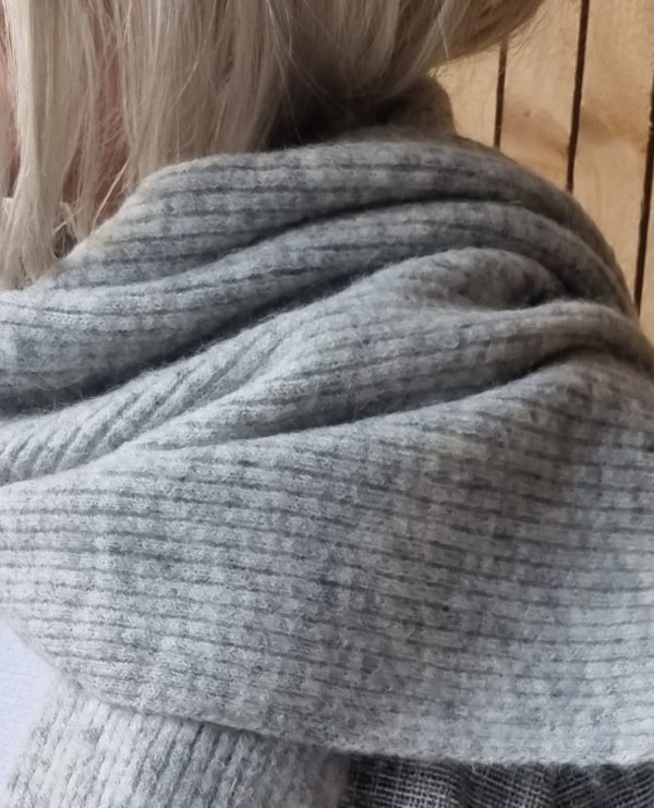 Selected Femme Lulu knit scarf 2 colors