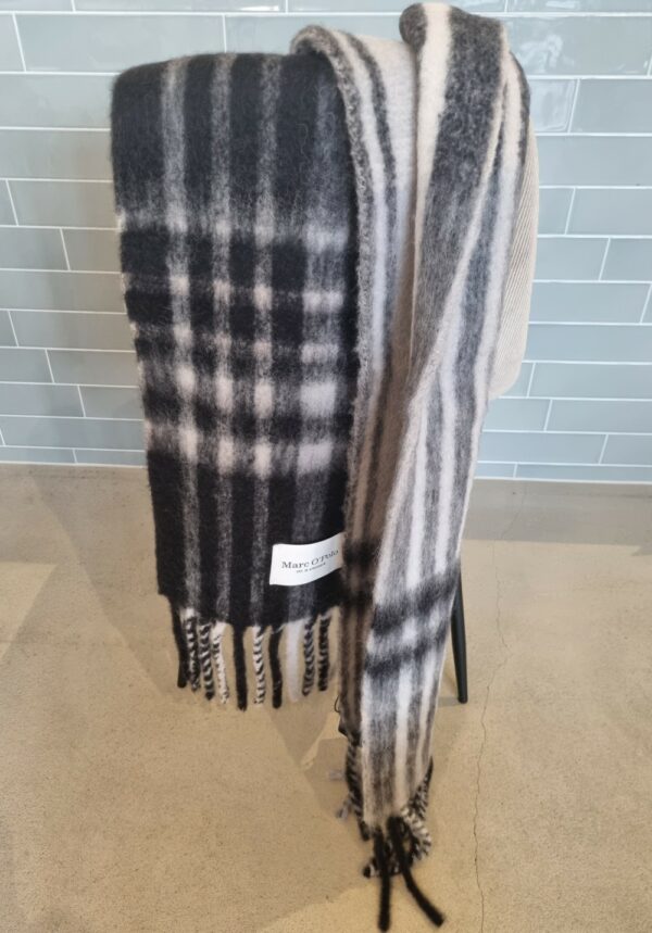 Marc O'Polo Scarf Alpaca 2 colors 02329