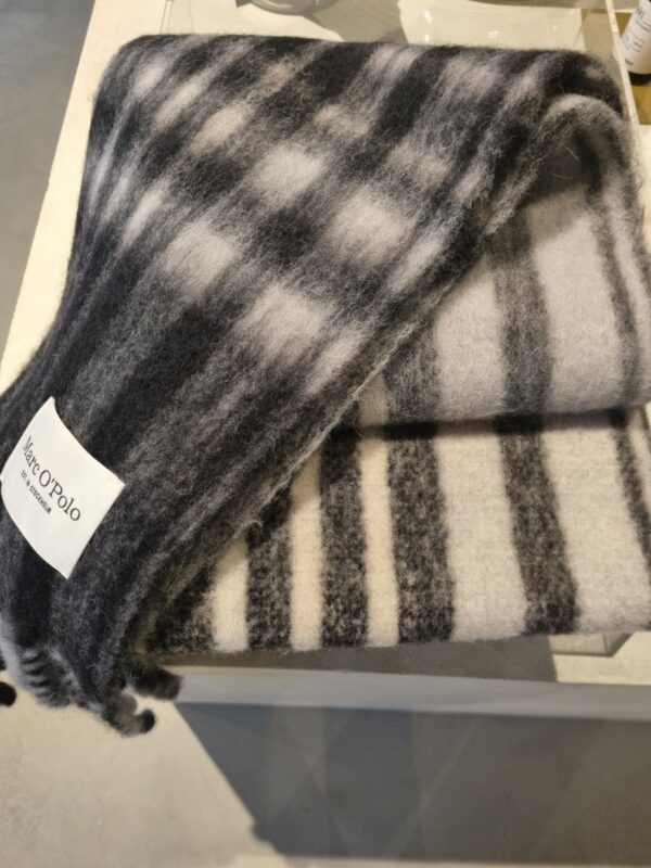 Marc O'Polo Scarf Alpaca 2 colors 02329