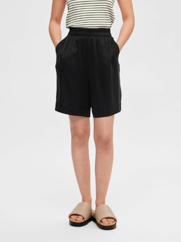 Selected Femme Laila shorts Black