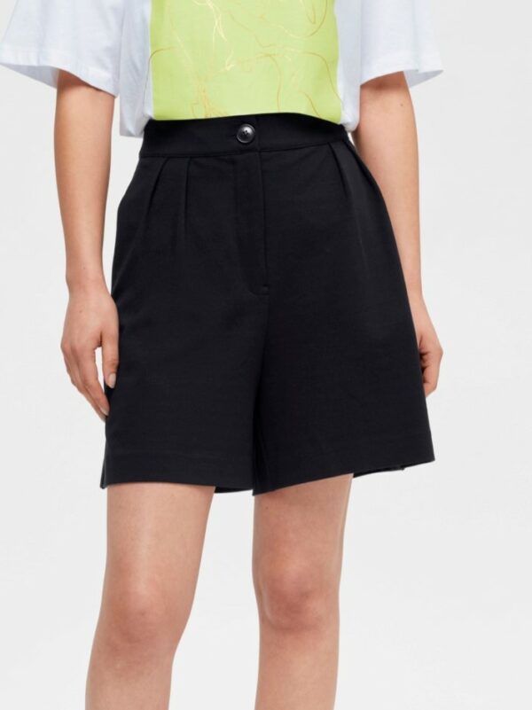 Selected Femme Eva shorts Black