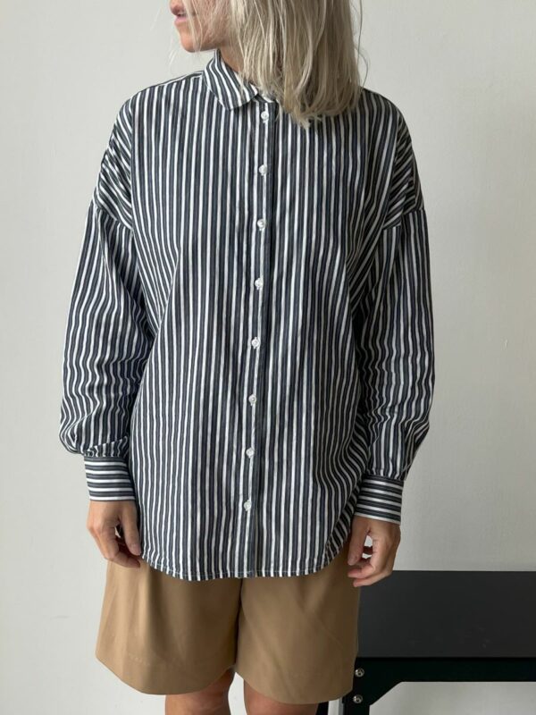 Selected Femme Emma Sani shirt Dark sapphire