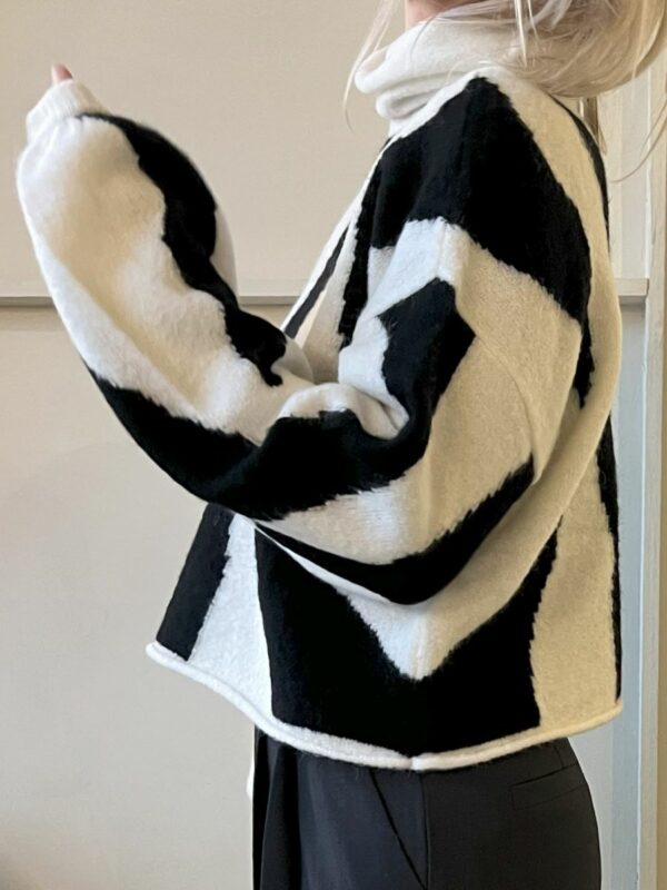 Gestuz AlphaGZ zebra pullover
